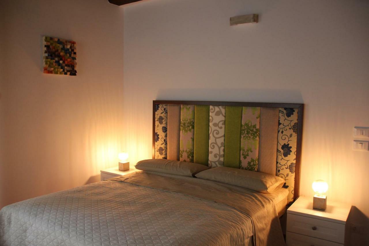 Le Vie Mediterranee Torre di Ruggiero ภายนอก รูปภาพ