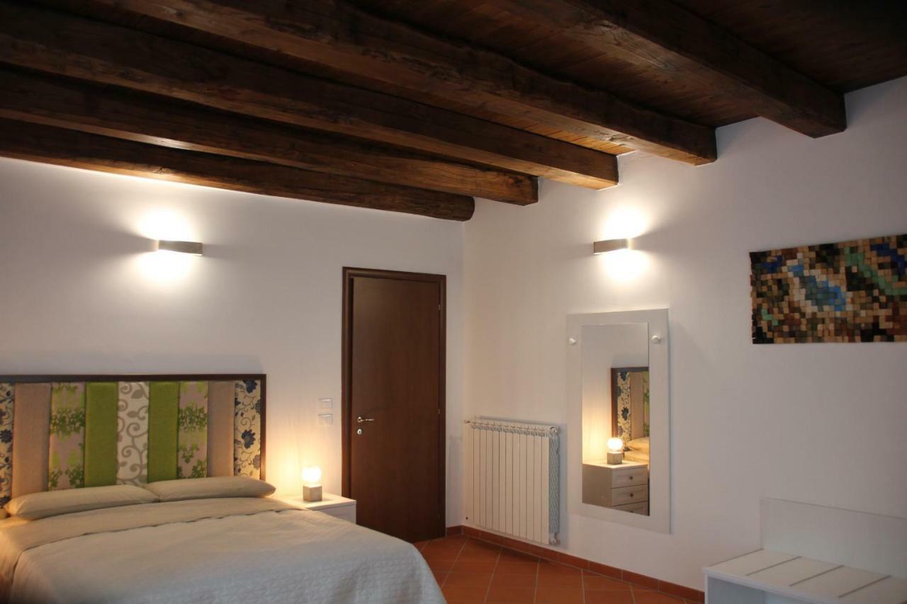 Le Vie Mediterranee Torre di Ruggiero ภายนอก รูปภาพ
