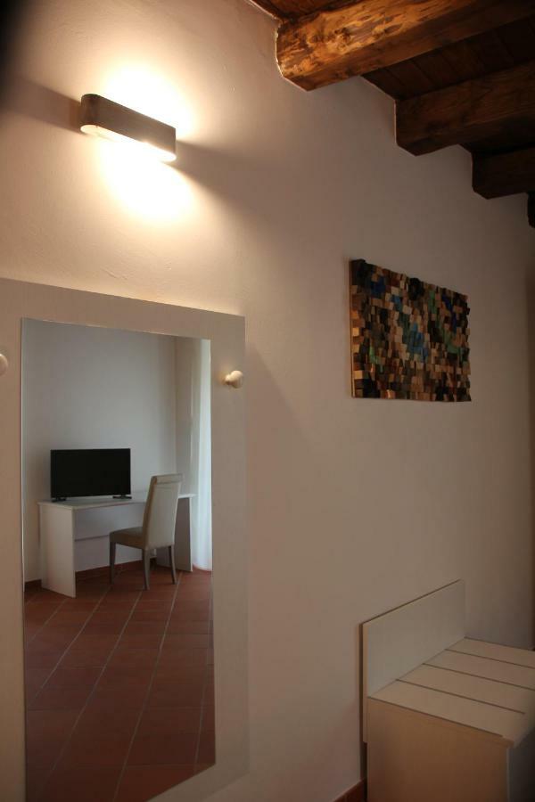Le Vie Mediterranee Torre di Ruggiero ภายนอก รูปภาพ