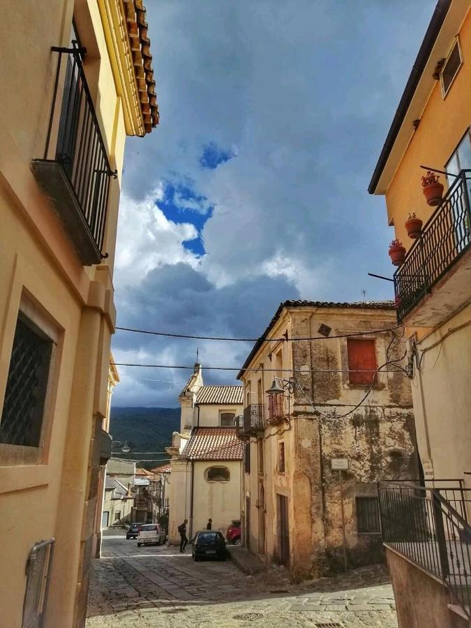 Le Vie Mediterranee Torre di Ruggiero ภายนอก รูปภาพ