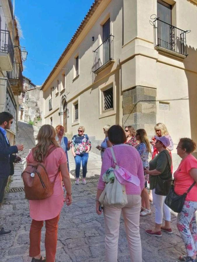 Le Vie Mediterranee Torre di Ruggiero ภายนอก รูปภาพ