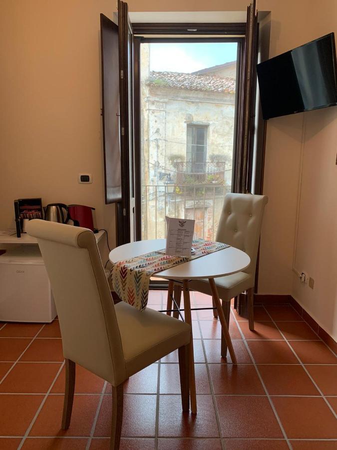 Le Vie Mediterranee Torre di Ruggiero ภายนอก รูปภาพ